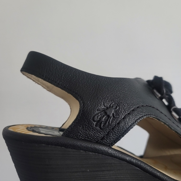 NEW Fly London Ylfa Black Leather Lace Up Wedge Sandals EU 39 US 8/8.5 - Picture 3 of 12